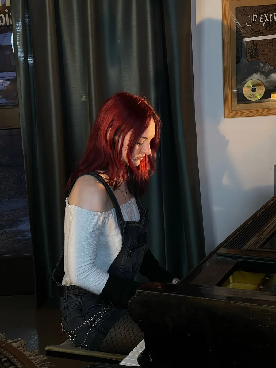 MaLou - Singer-Songwriter Pop